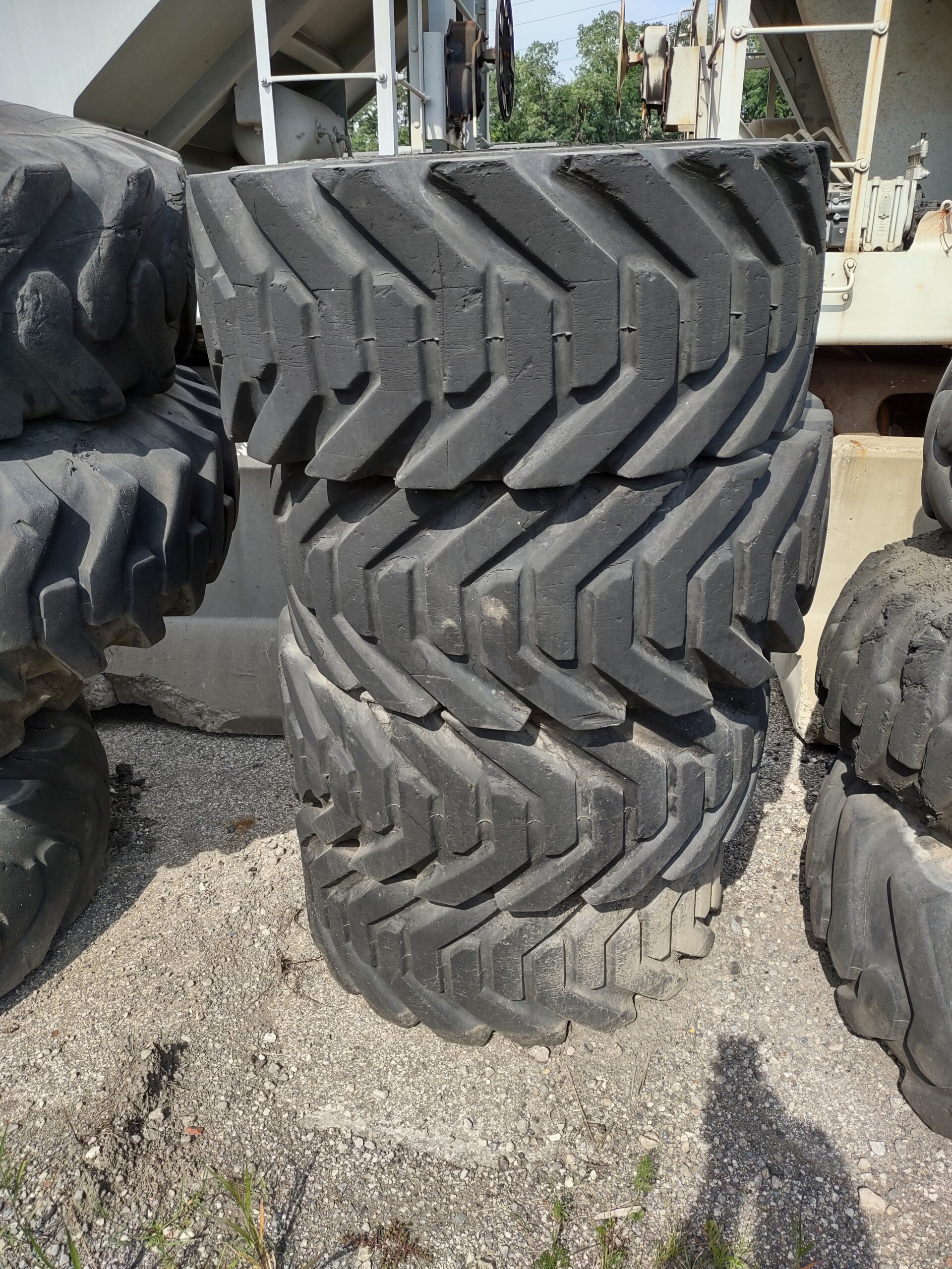 Heavy Equipment Tires